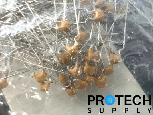 (Lot of Misc.) Ceramic Capacitors / Aluminum Capacitors / Resistors etc.