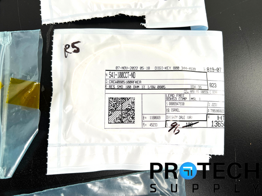 Lot of Misc Passive/Active Parts Capacitor/Resistor/Regulator/Transistor/Chip