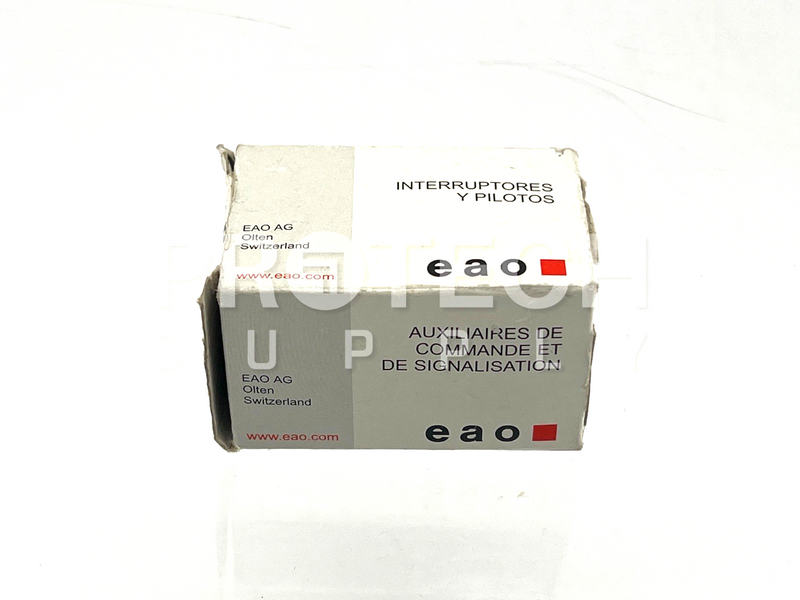 Load image into Gallery viewer, EAO EUS-61-2215.025X Key Switch NEW with WARRANTY

