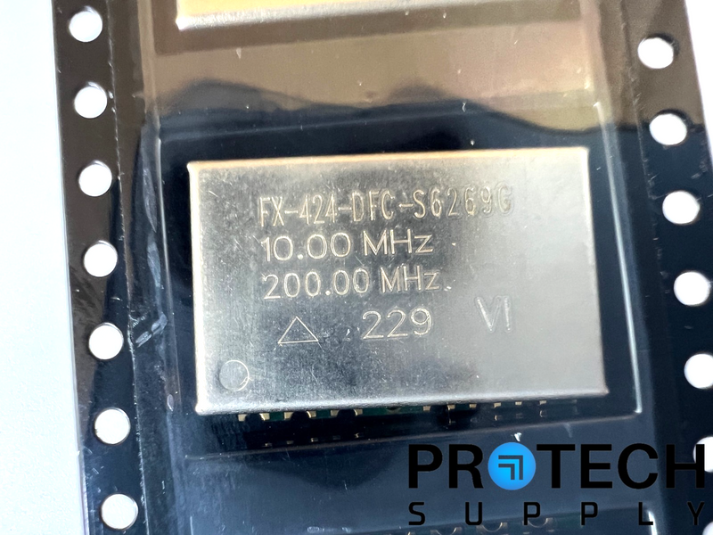 Load image into Gallery viewer, (54/Pk) Microchip FX-424-DFC-S6269G Low-Jitter Translator NEW with WARRANTY
