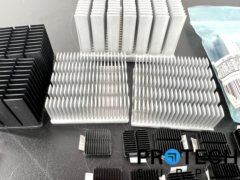 Load image into Gallery viewer, Lot of Miscellaneous Heatsinks
