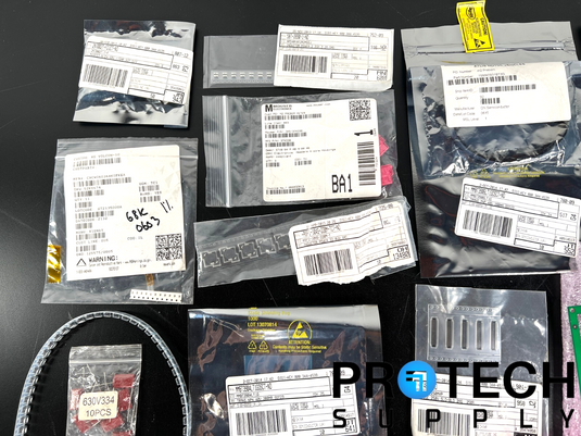 Lot of Miscellaneous Capacitor/Resistor/Regulator/Transistor/Chip