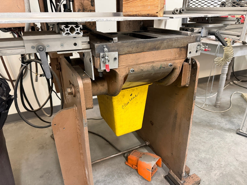 Load image into Gallery viewer, Rousselle 1 Mechanical Press 15 Ton
