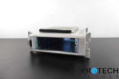 Agilent N2X N5540A 2-Slot Protocol Tester Portable Chassis for PARTS / REPAIR