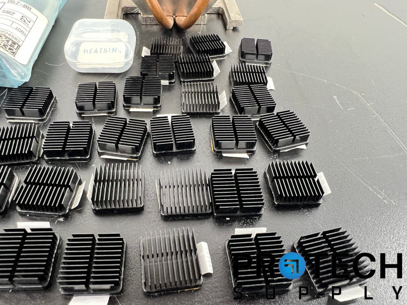 Load image into Gallery viewer, Lot of Miscellaneous Heatsinks

