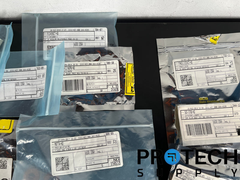 Load image into Gallery viewer, (Lot of Misc) Capacitor / Diode / Transistor / Fuse
