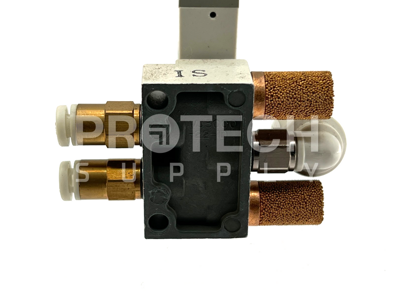 Load image into Gallery viewer, (Lot of 4) SMC SYJ3140-5MOZ Solenoid Valves 24VDC
