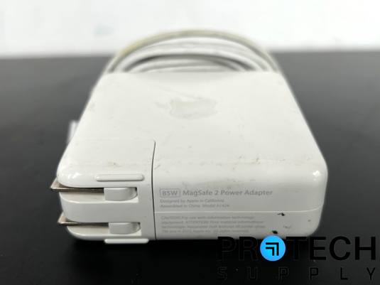 Lot of Apple AirPort Express Base Station / UBS-C Adapter / MagSafe 2 Adapter