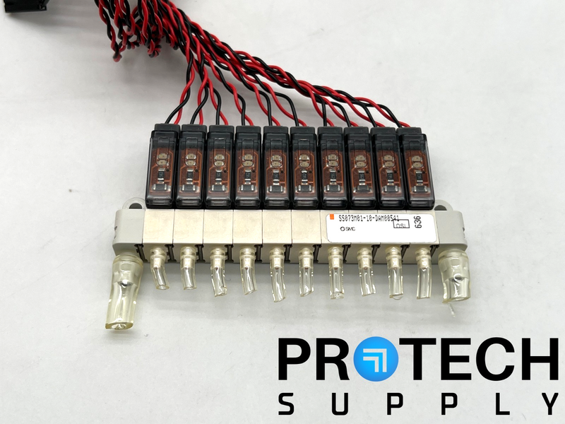 Load image into Gallery viewer, SMC SS073M01-10-DAM00541 Solenoid Valve Manifold Array with WARRANTY
