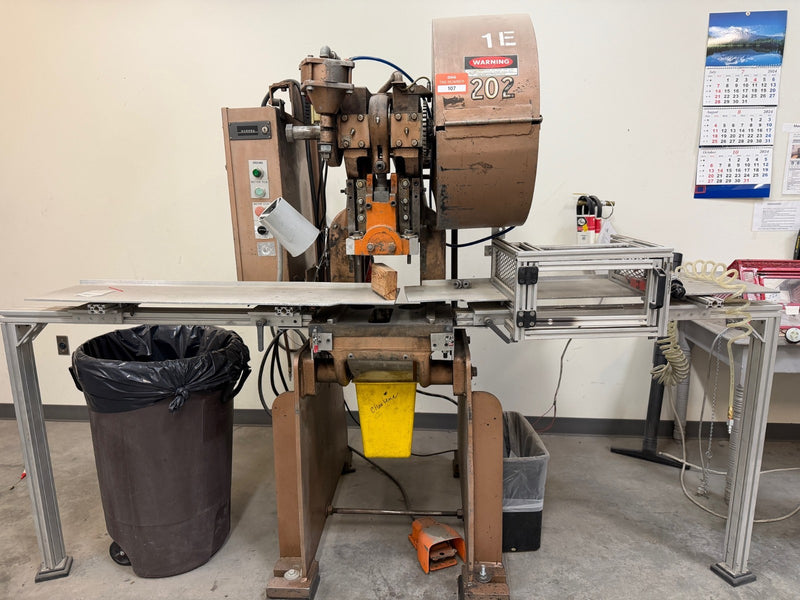 Load image into Gallery viewer, Rousselle 1 Mechanical Press 15 Ton
