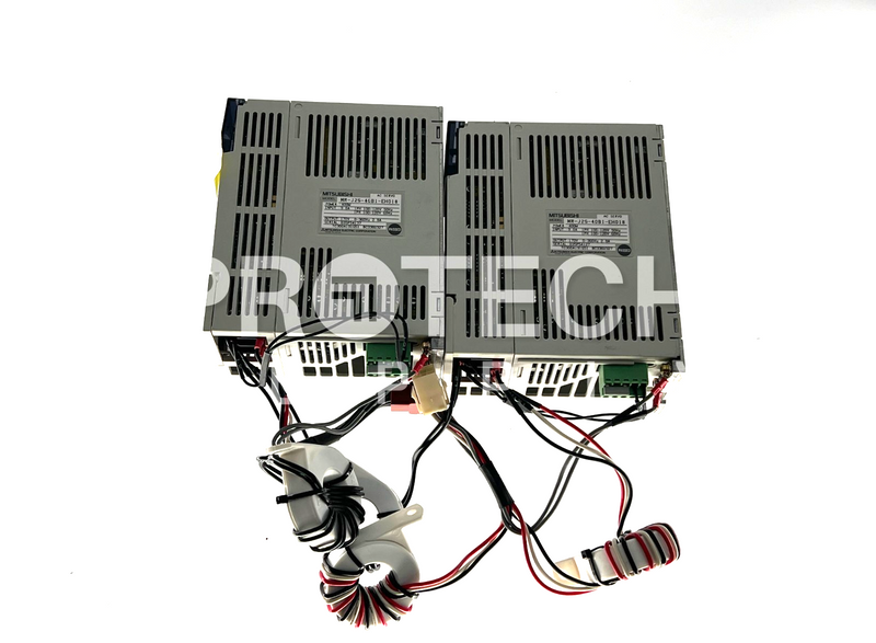 Load image into Gallery viewer, (Lot of 4) Mitsubishi MR-J2S-40B1-EH018 AC Servo Drive FOR PARTS / REPAIR
