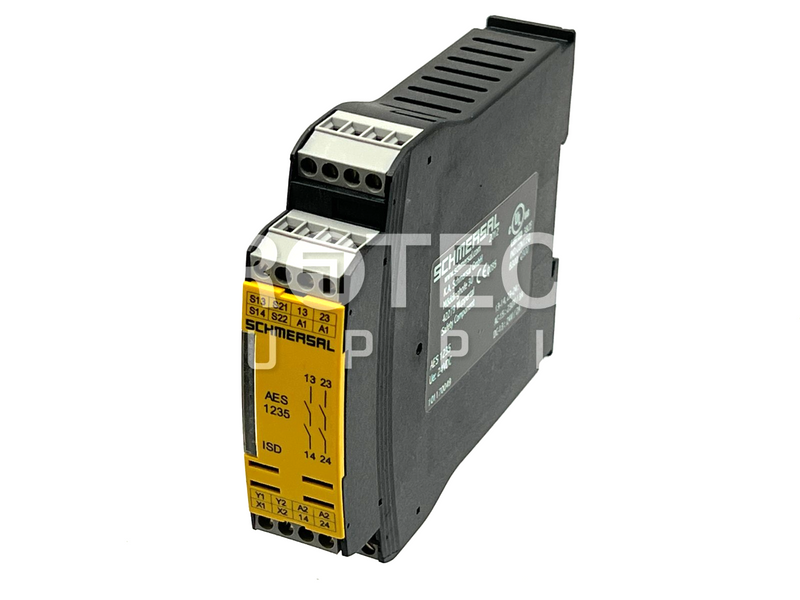 Load image into Gallery viewer, Schmersal 101170049 Safety Controller GUARANTEED
