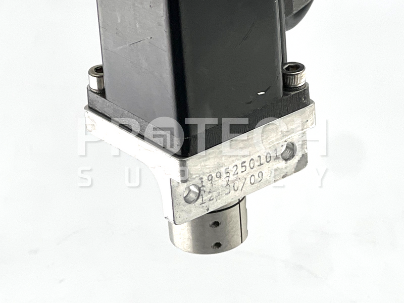 Load image into Gallery viewer, EMERSON XVM-402-TONS-D001 Servo Motor 960916-0B GUARANTEED
