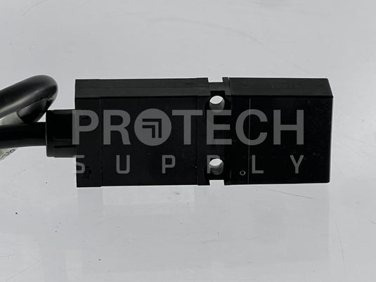 (Lot of 8) IDEC HS6B-12 Safety Interlock Switch