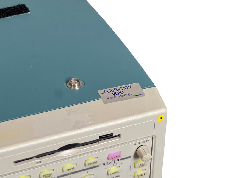 Load image into Gallery viewer, Tektronix TDS5104B Digital Phosphor Oscilloscope
